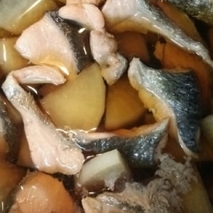 鮭と大根の煮物。
